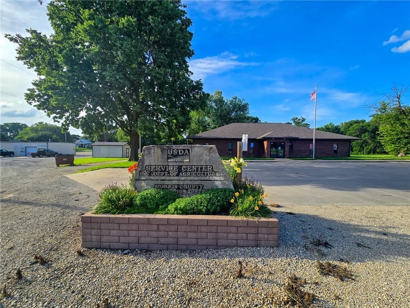114 Fox St, Council Grove, KS 66846