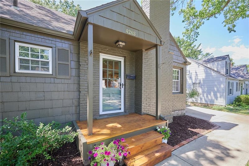 4203 53rd Ter, Roeland Park, KS 66205
