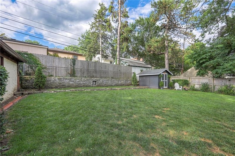 127 69th St, Kansas City, MO 64113