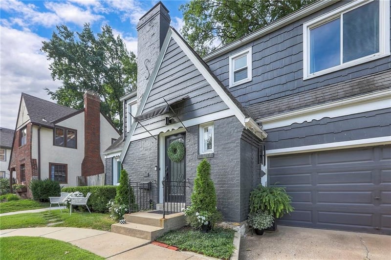 127 69th St, Kansas City, MO 64113