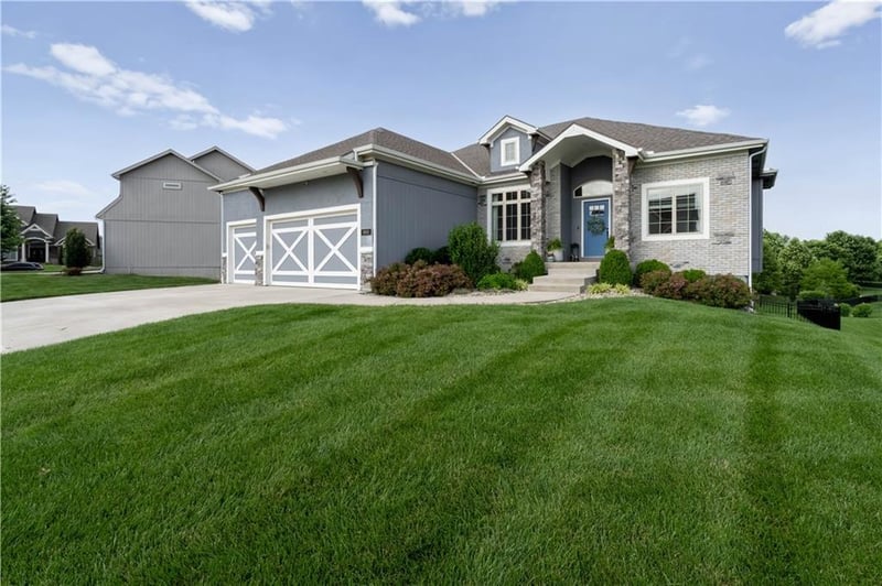 8905 N Donnelly Ave, Kansas City, MO 64157