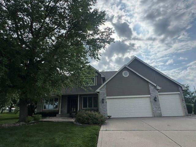 17713 157th Ter, Basehor, KS 66012