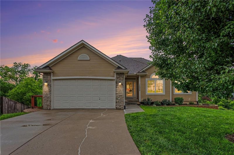 16906 Meadow Creek Ct, Belton, MO 64012