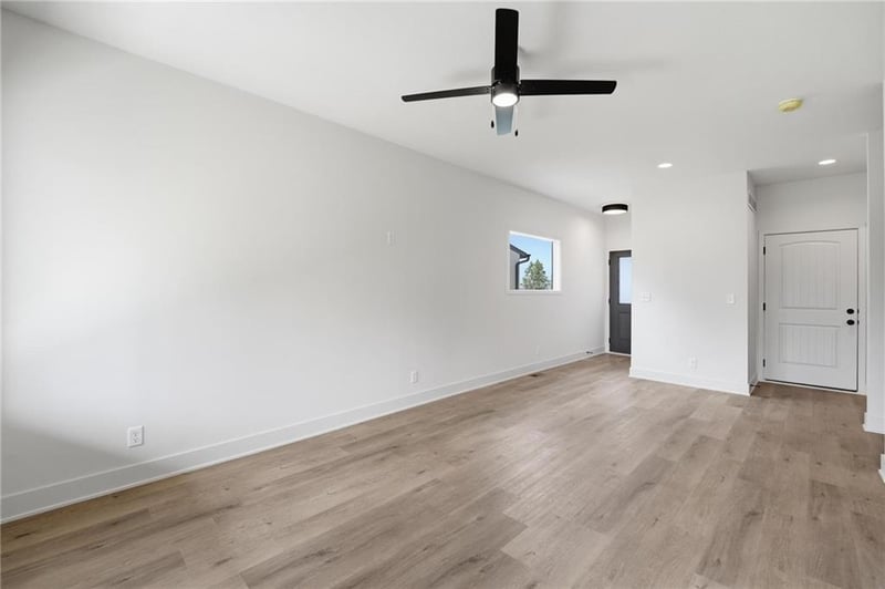 210-212 Orchard Ct, Lee's Summit, MO 64063