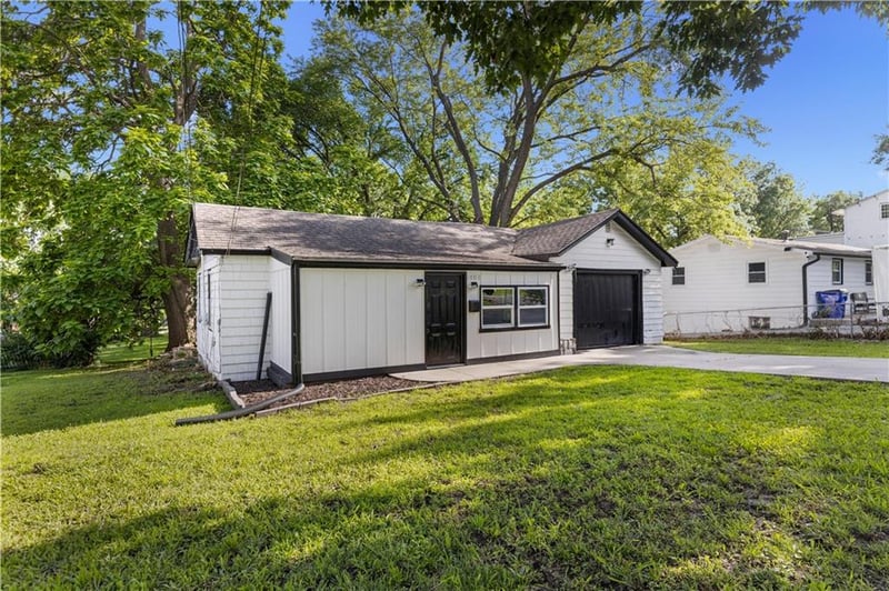 1401 NE 70th Ter, Gladstone, MO 64118