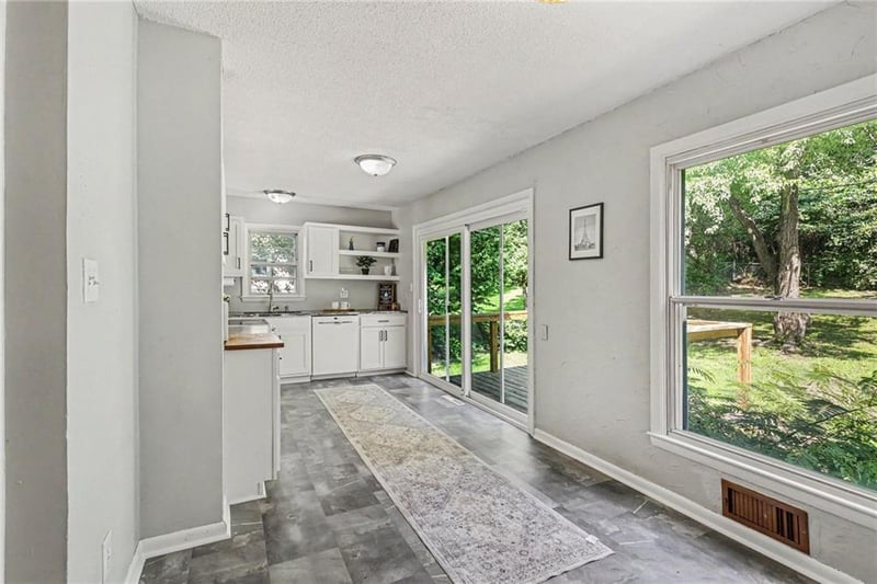 9939 Harrison St, Kansas City, MO 64131