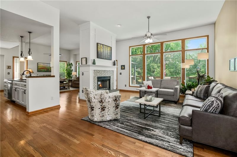 8301 157th St, Overland Park, KS 66223