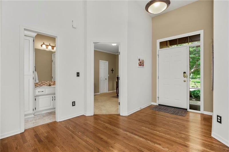 8301 157th St, Overland Park, KS 66223