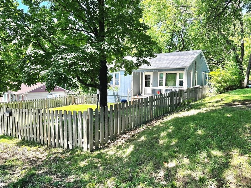 4322 Oakland Ave, Kansas City, KS 66102