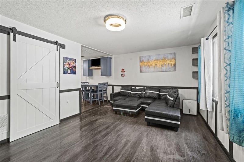 5308 Michigan Ave, Kansas City, MO 64118