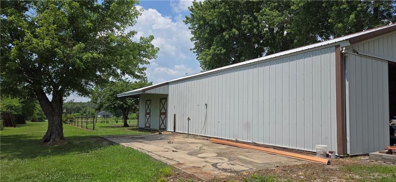 31755 375th St, Osawatomie, KS 66064
