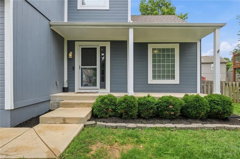 1044 Troost Ave, Olathe, KS 66061