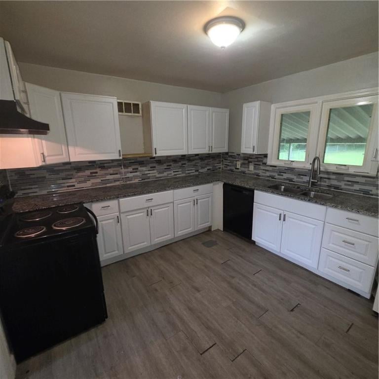 10318 19th Ter, Independence, MO 64052