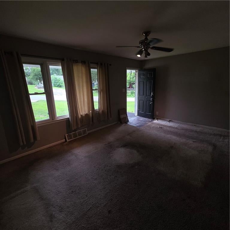 10318 19th Ter, Independence, MO 64052