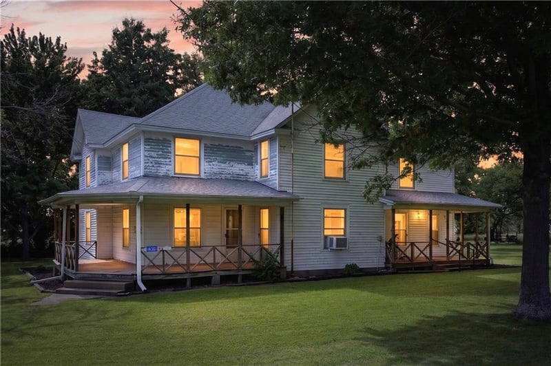 406 Center Ave, Parker, KS 66072