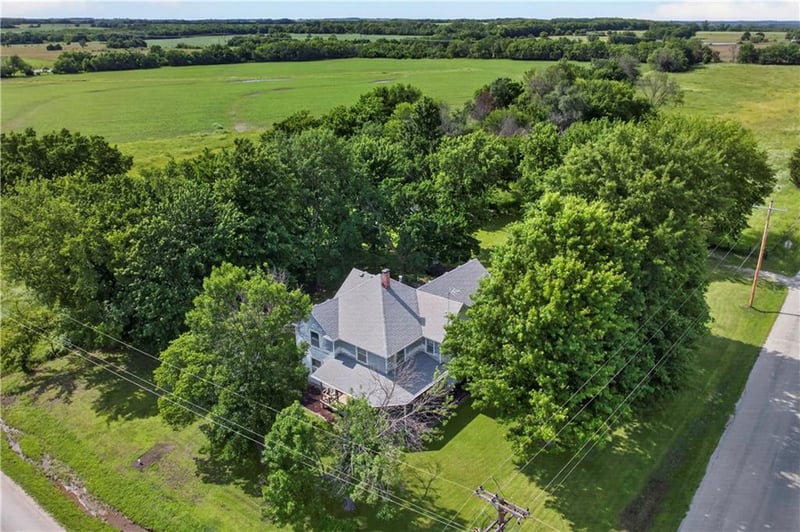 406 Center Ave, Parker, KS 66072