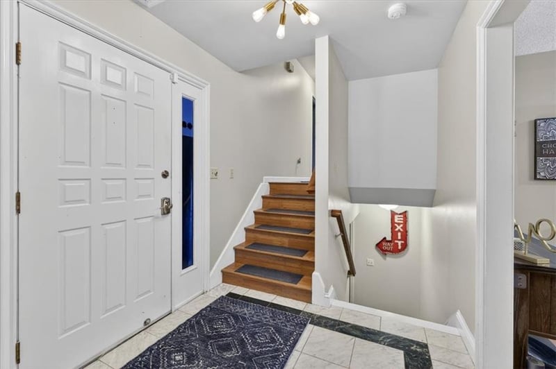 213 Country Lane Ct, Lee's Summit, MO 64086