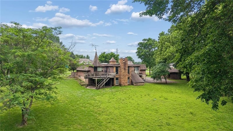 24356 55 St, Shawnee, KS 66226
