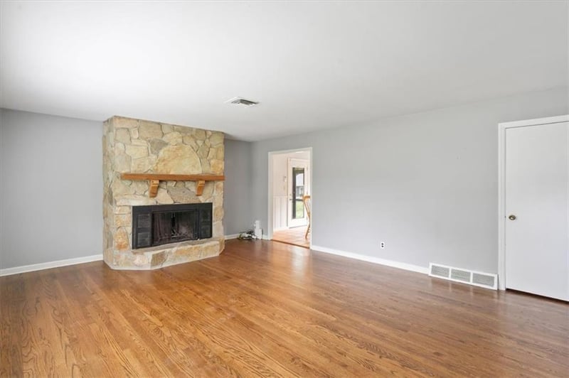 5914 76th Ter, Prairie Village, KS 66208