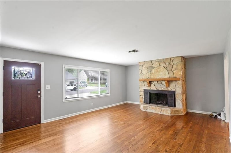 5914 76th Ter, Prairie Village, KS 66208