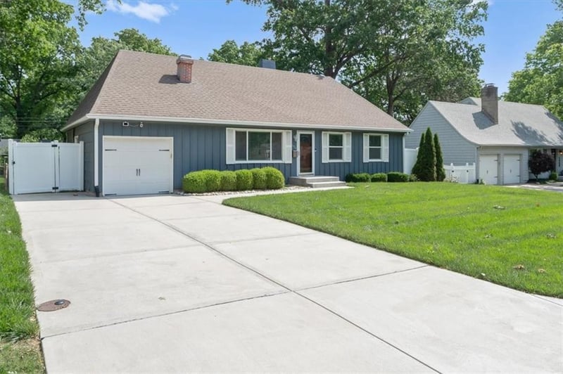 5914 76th Ter, Prairie Village, KS 66208