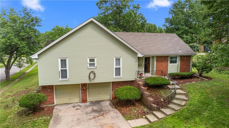 10401 Askew Ave, Kansas City, MO 64137