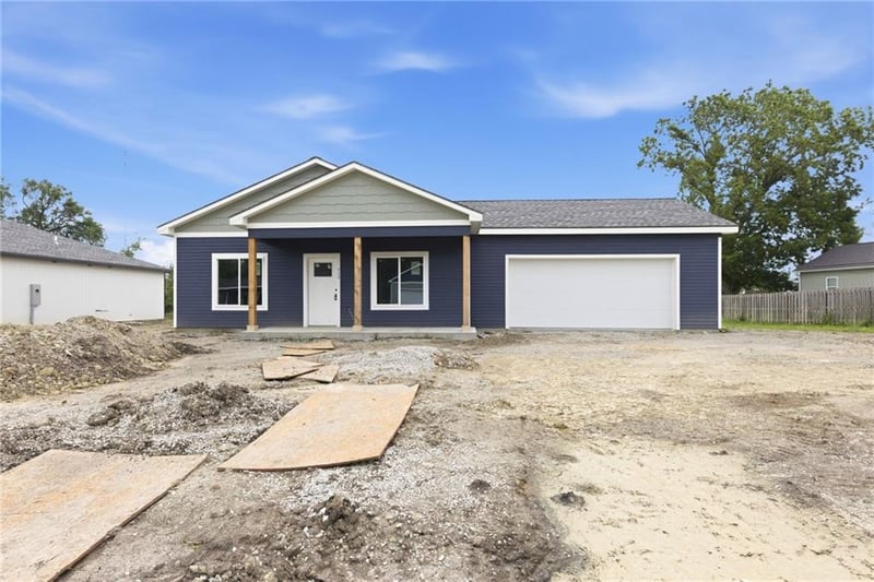 914 5th Street Ter, Osawatomie, KS 66064