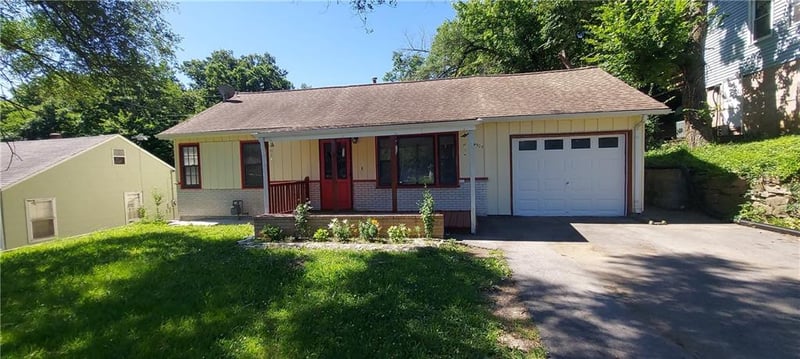 4905 Oakland Ave, Kansas City, KS 66102