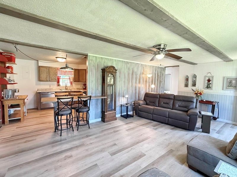 322 Lafayette St, El Dorado Springs, MO 64744