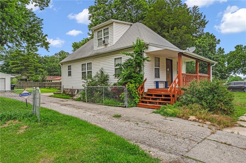 225 Roosevelt St, Topeka, KS 66606