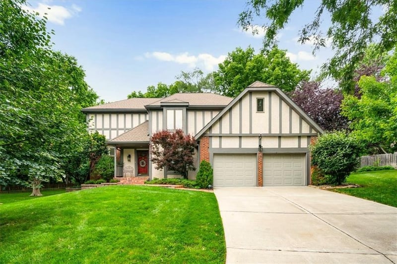 7616 Slater St, Overland Park, KS 66204