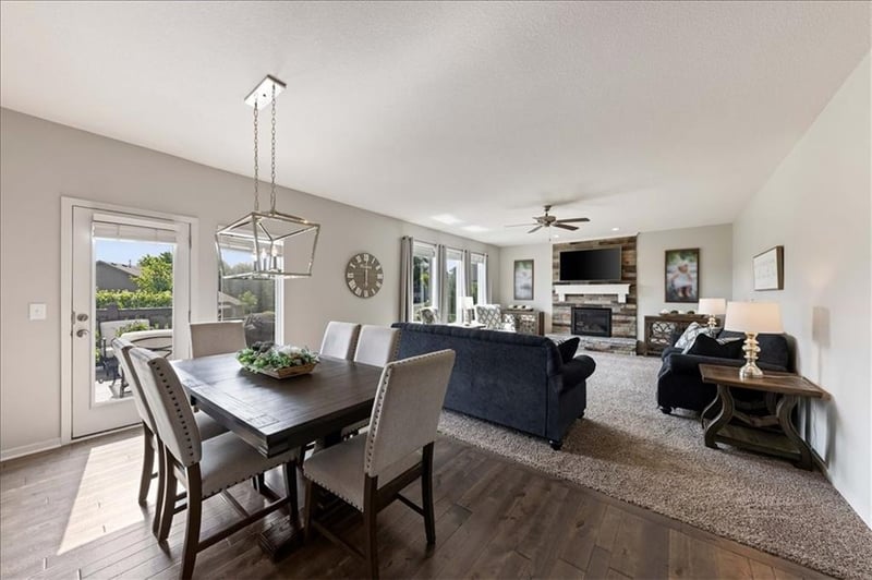 390 Cedar Hills St, Olathe, KS 66061