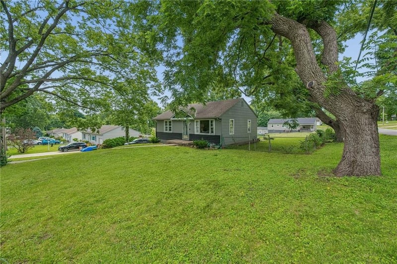 4801 NE 46th Ter, Kansas City, MO 64117