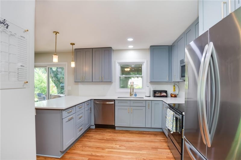 5523 70th Ter, Prairie Village, KS 66208