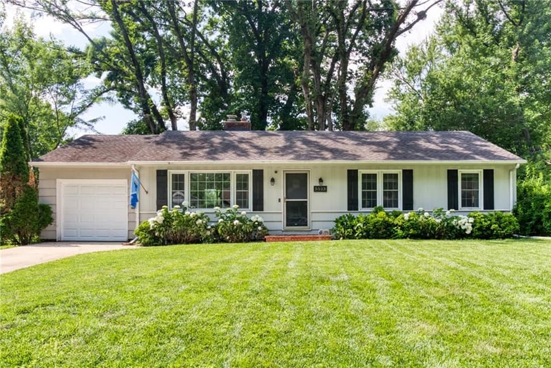 5523 70th Ter, Prairie Village, KS 66208