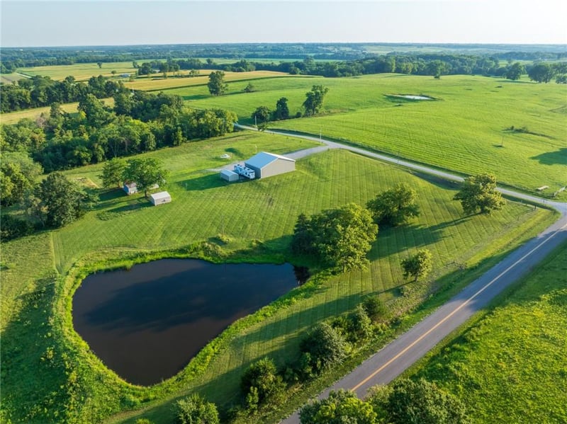 2952 Hedge Rd, Maysville, MO 64469