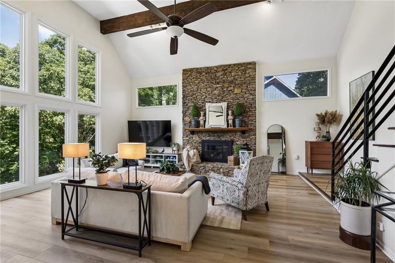 708 Lake Forest Dr, Bonner Springs, KS 66012