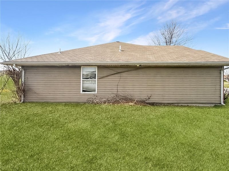 441 Sw Laura Ln, Kansas City, MO 64029