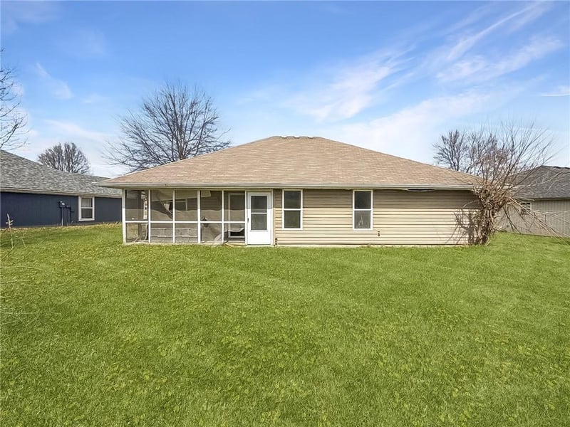 441 Sw Laura Ln, Kansas City, MO 64029