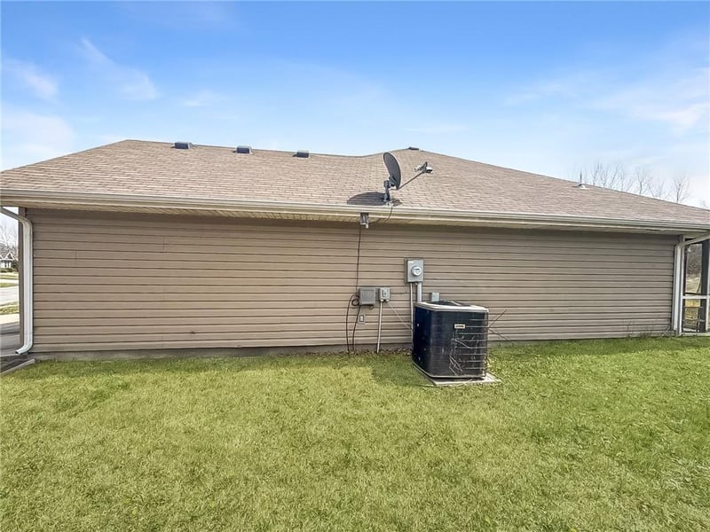 441 Sw Laura Ln, Kansas City, MO 64029