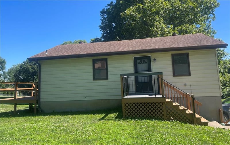 8737 NE Grand Ave, Kansas City, MO 64155