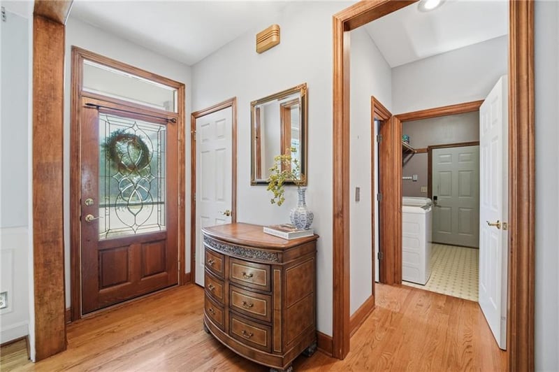 11824 W 112th Ter, Overland Park, KS 66210