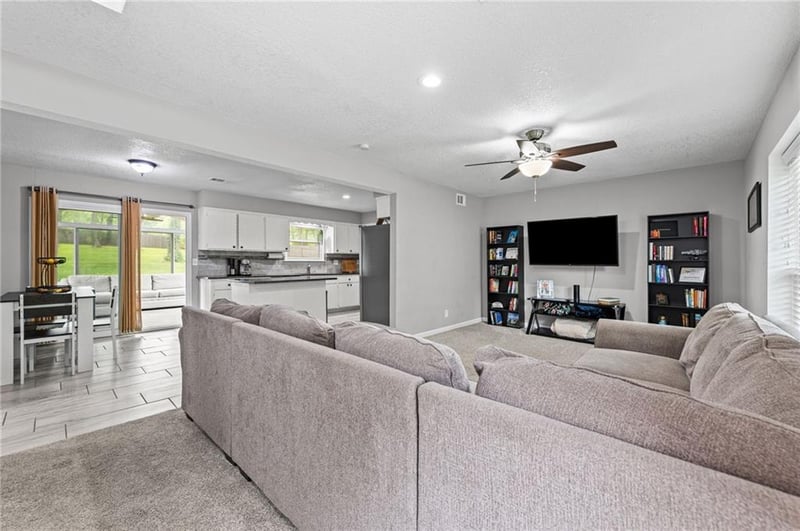 18996 Lowell Ave, Stilwell, KS 66085