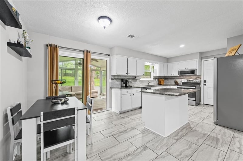 18996 Lowell Ave, Stilwell, KS 66085