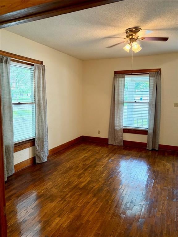 414 2nd St, Odessa, MO 64076