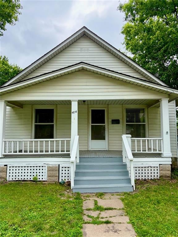 414 2nd St, Odessa, MO 64076