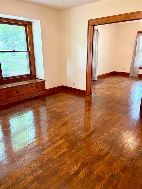 414 2nd St, Odessa, MO 64076