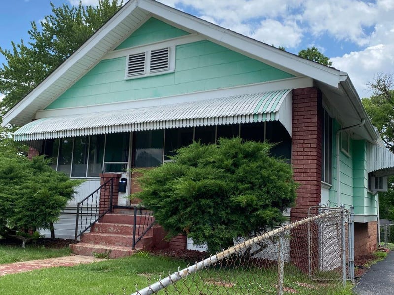 5521 Ave, Kansas City, MO 64130
