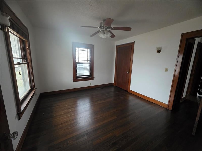 1106 Pacific Ave, Osawatomie, KS 66064
