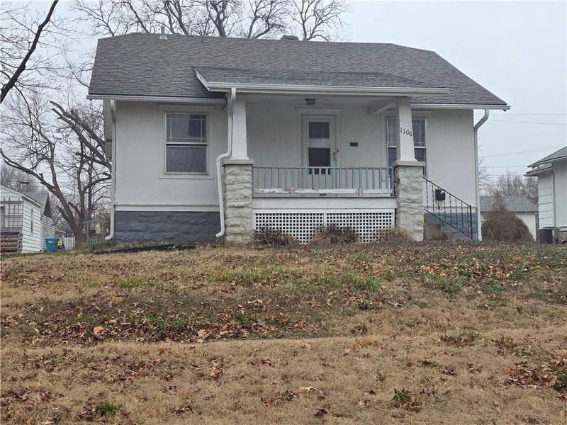 1106 Pacific Ave, Osawatomie, KS 66064